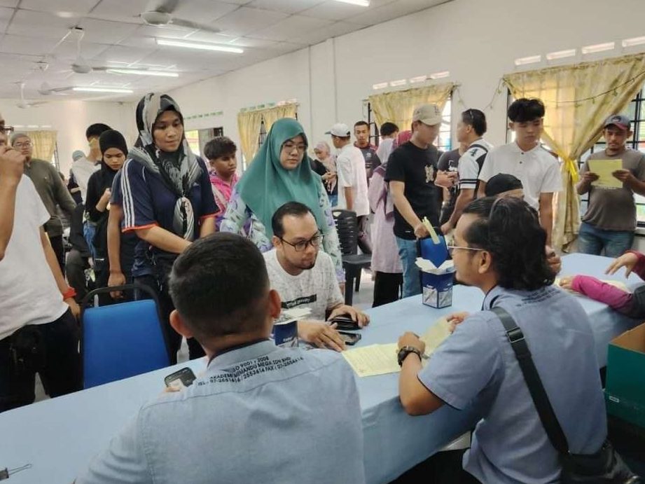 akademi memandu mega maju sdn bhd