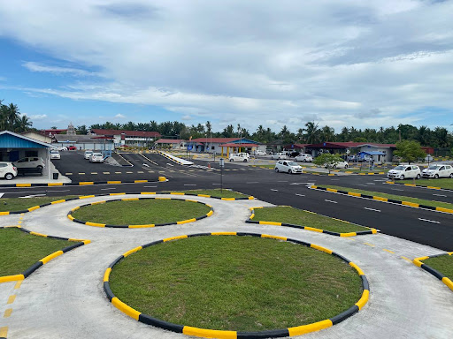 Sekolah Memandu Kanaga