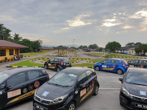 Metro Driving Academy - Subang Campus (Official)