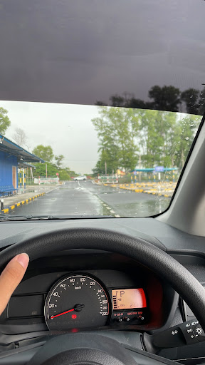 MOLEK DRIVING ACADEMY SDN BHD