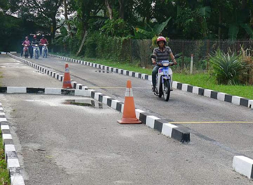 Pusat Latihan Memandu Cemerlang Behad