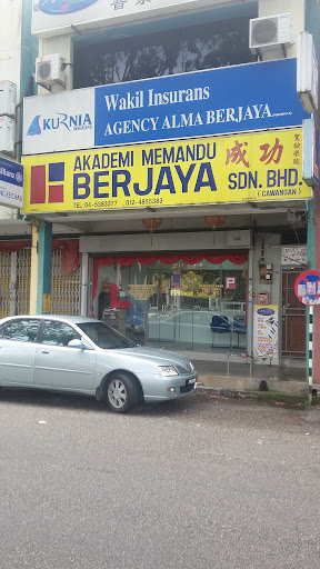 Akedemi Memandu Berjaya