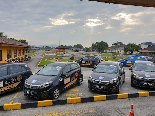 Metro Driving Academy - Subang Campus (Official)