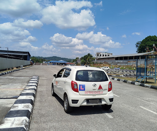 Cikgu Tazudin Lesen Memandu Tampin