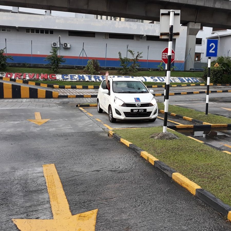 sekolah memandu piping